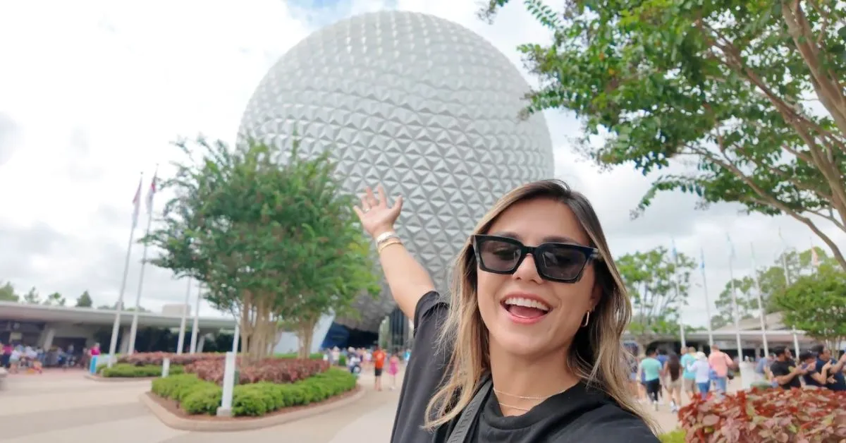 Fê Batista (Orlando Diferente) no EPCOT